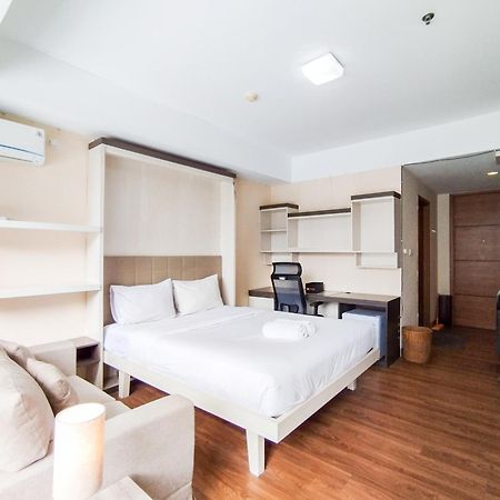 Simply And Comfy Studio Room Apartment Beverly Dago By Travelio Bandung Bagian luar foto