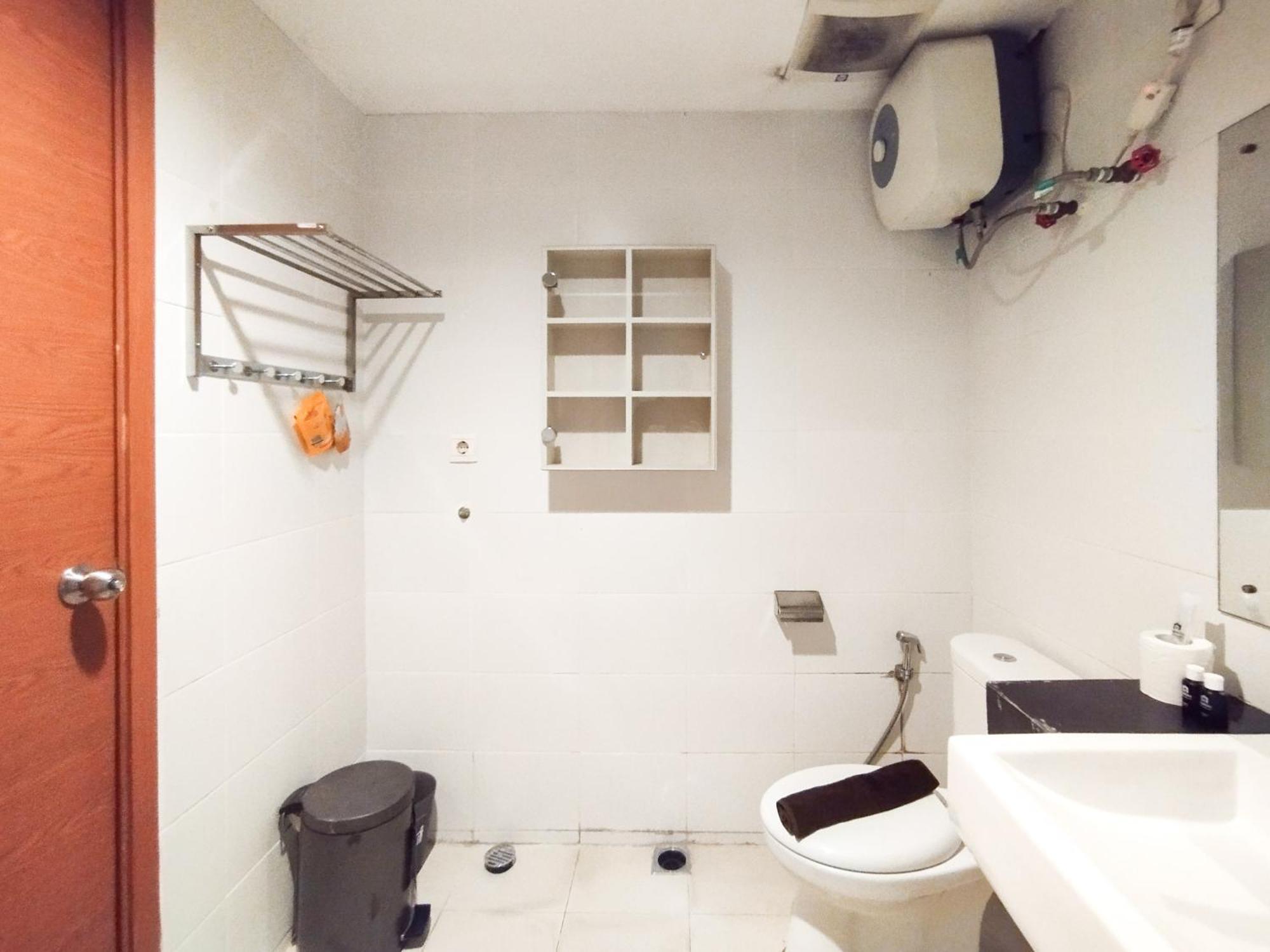 Simply And Comfy Studio Room Apartment Beverly Dago By Travelio Bandung Bagian luar foto